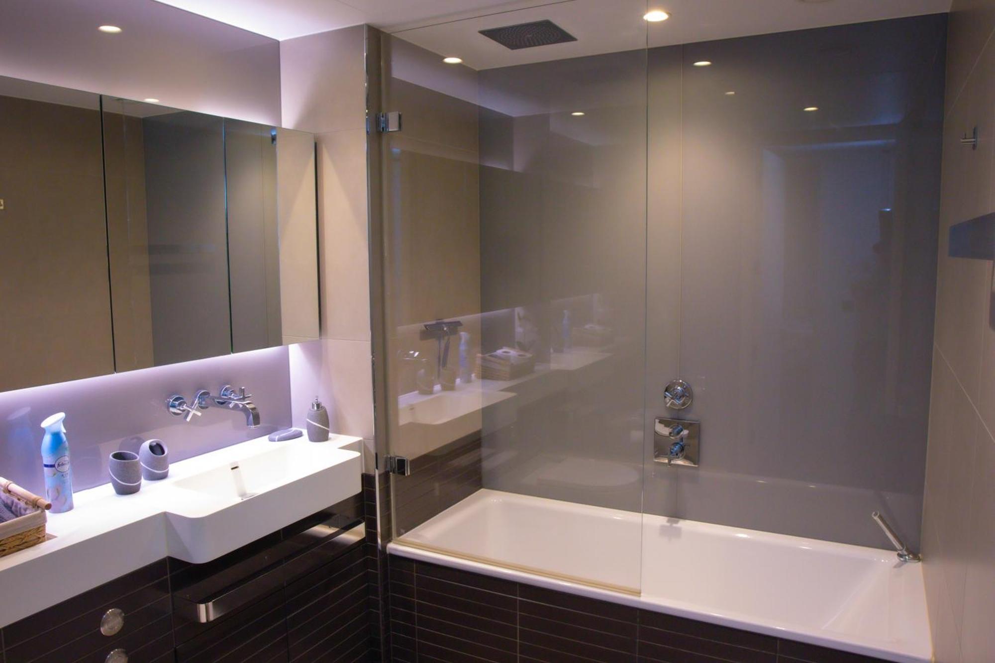 Luxury Steps From Battersea Power St And Close To Victoria & Chelsea