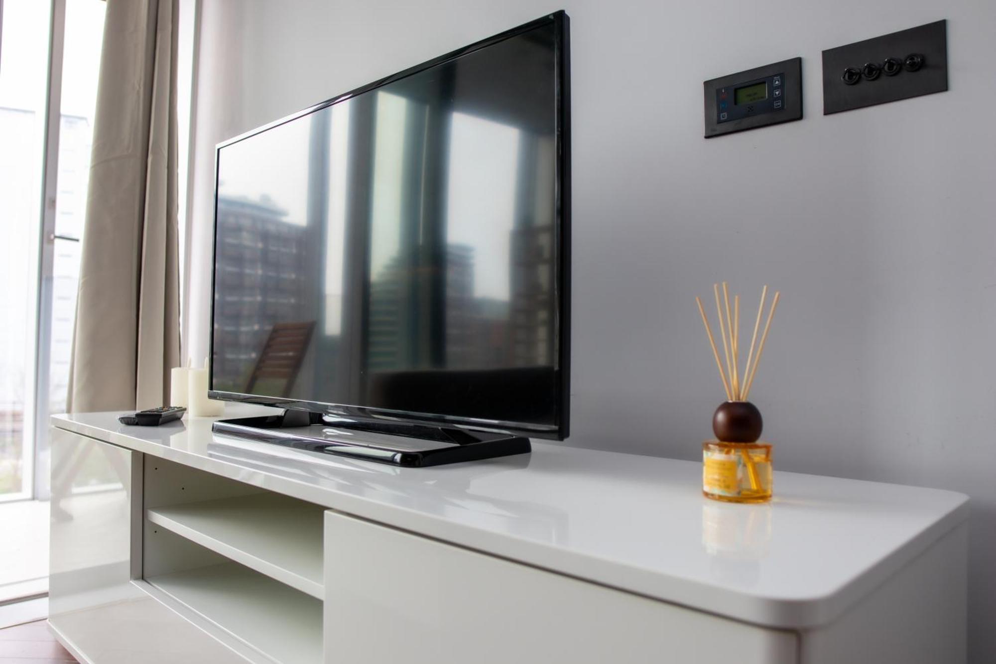 Luxury Steps From Battersea Power St And Close To Victoria & Chelsea Appartamento *
